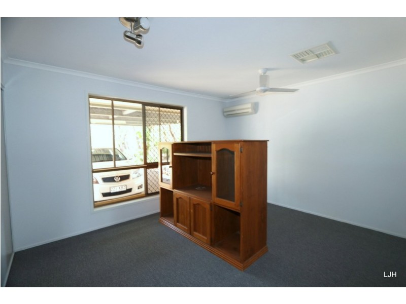 5 Eubar Place, Emerald QLD 4720