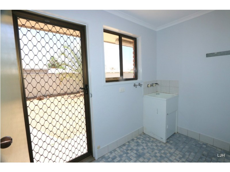 5 Eubar Place, Emerald QLD 4720