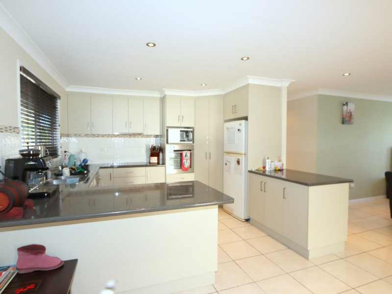 5 Mooney Crescent, Emerald QLD 4720