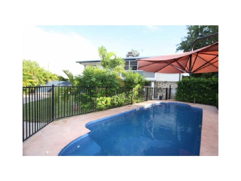 4 Eric Court, Emerald QLD 4720