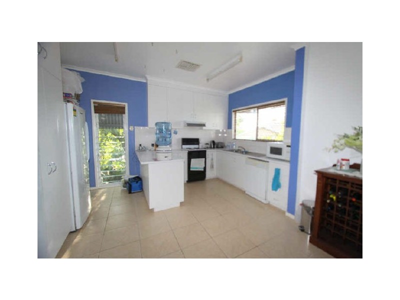 4 Eric Court, Emerald QLD 4720