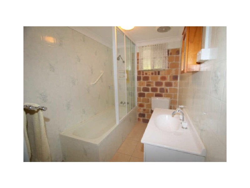 4 Eric Court, Emerald QLD 4720