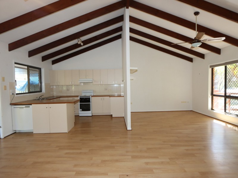 22 Staal Crescent, Emerald QLD 4720