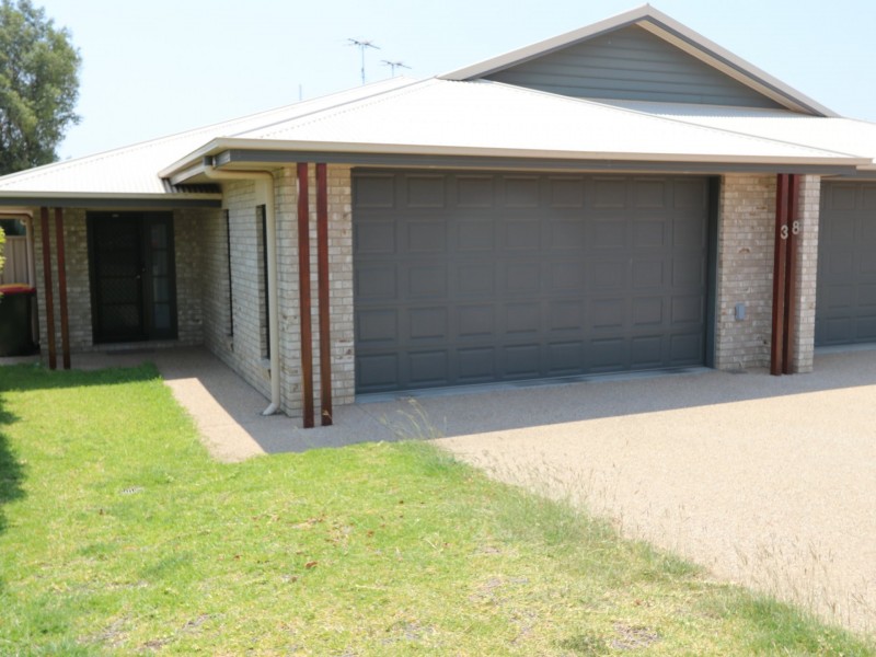 Unit 1/38 Berthun Street, Emerald QLD 4720