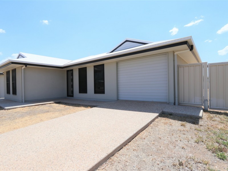 7 Newman Drive, Emerald QLD 4720