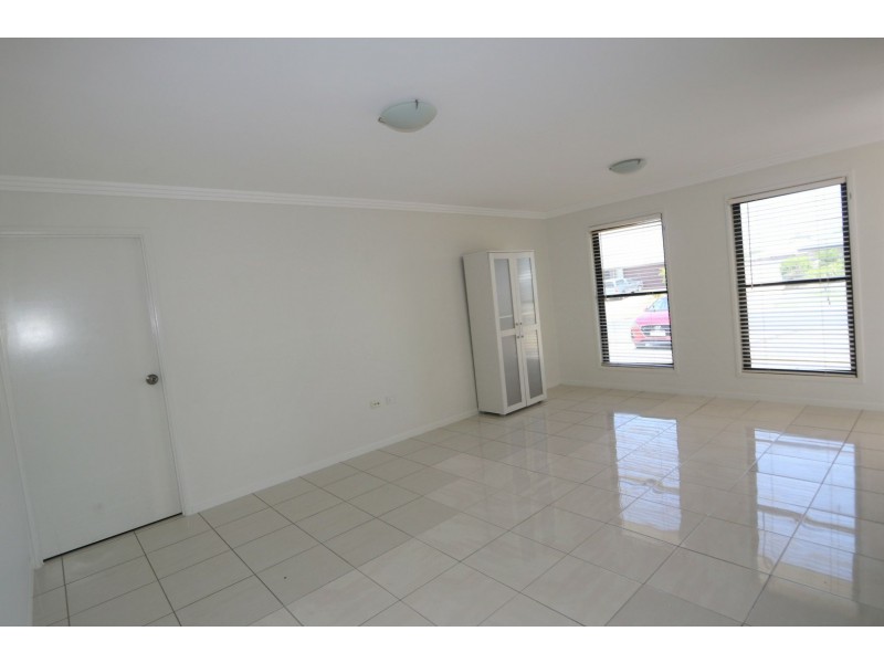 7 Newman Drive, Emerald QLD 4720