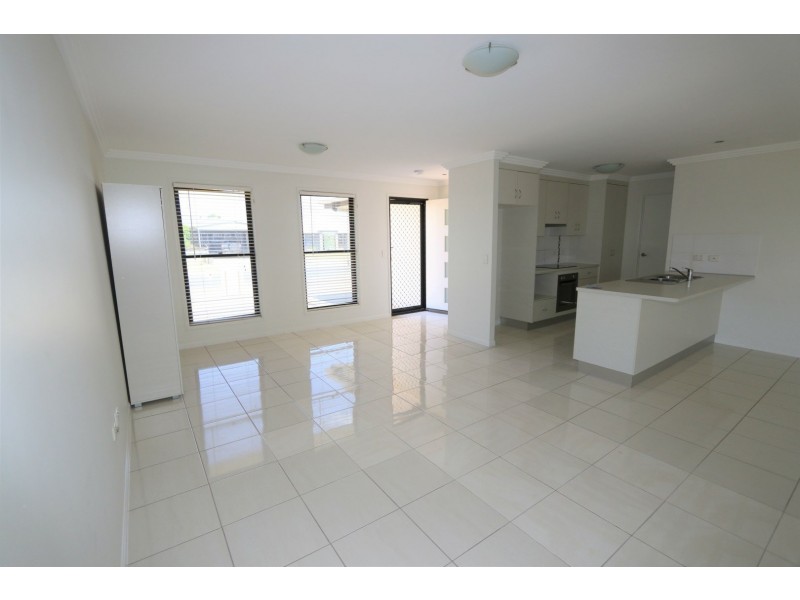 7 Newman Drive, Emerald QLD 4720