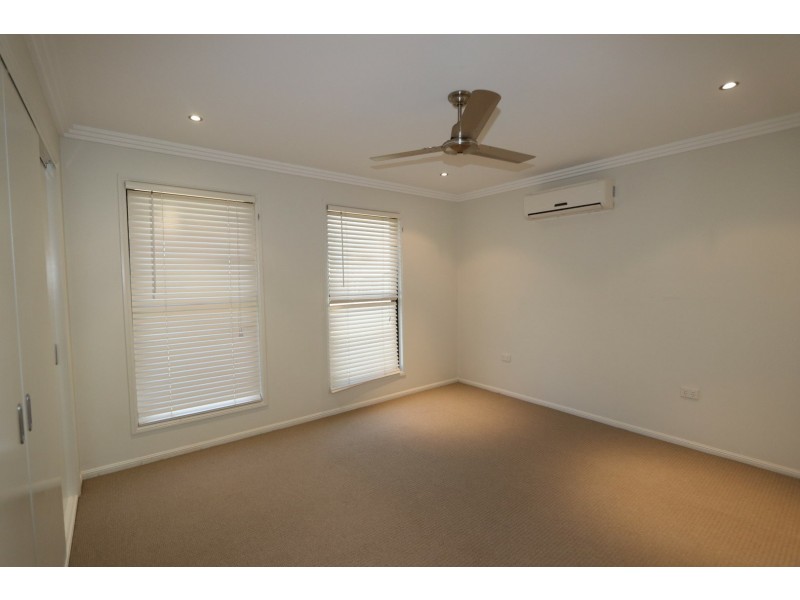 7 Newman Drive, Emerald QLD 4720