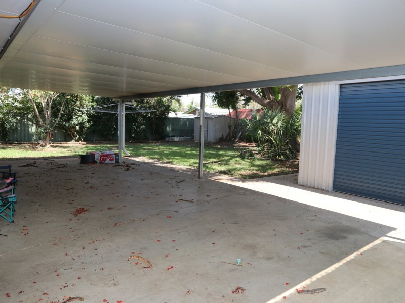 22 Staal Crescent, Emerald QLD 4720