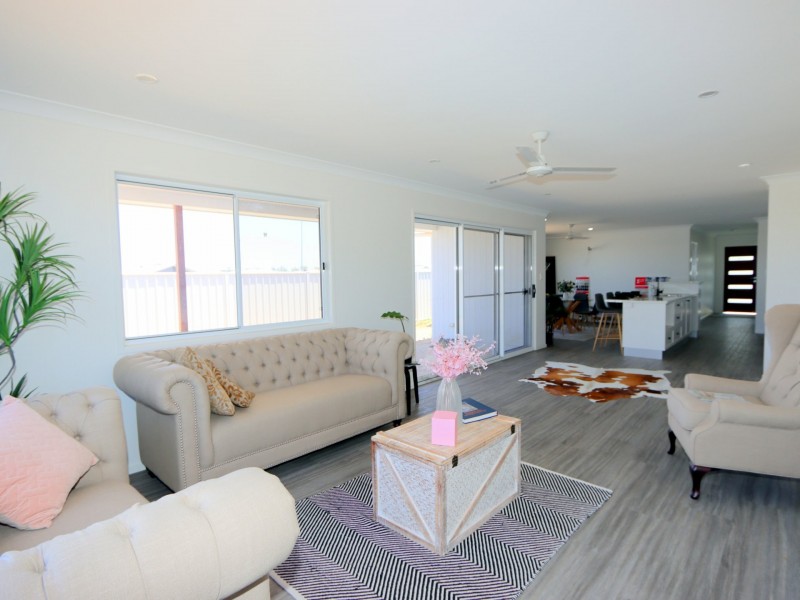 4 Costello Court, Emerald QLD 4720