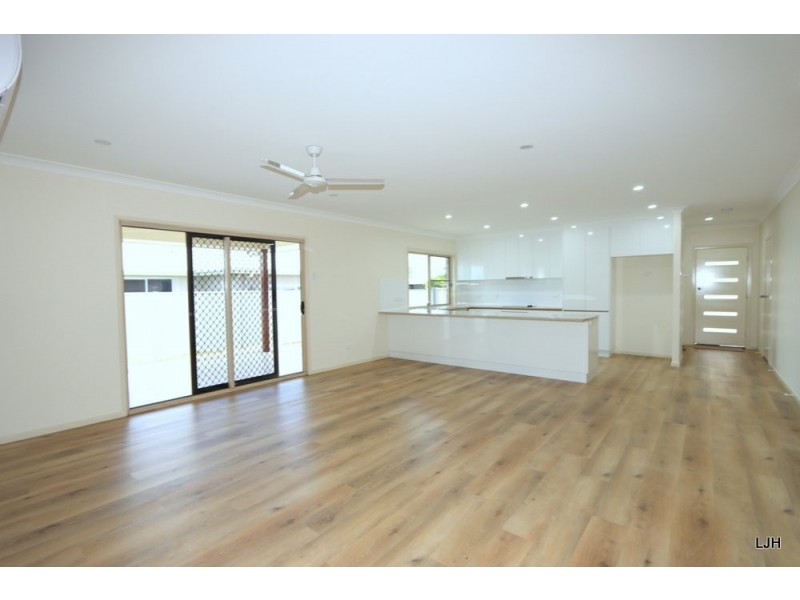 58 Canterbury Road, Emerald QLD 4720