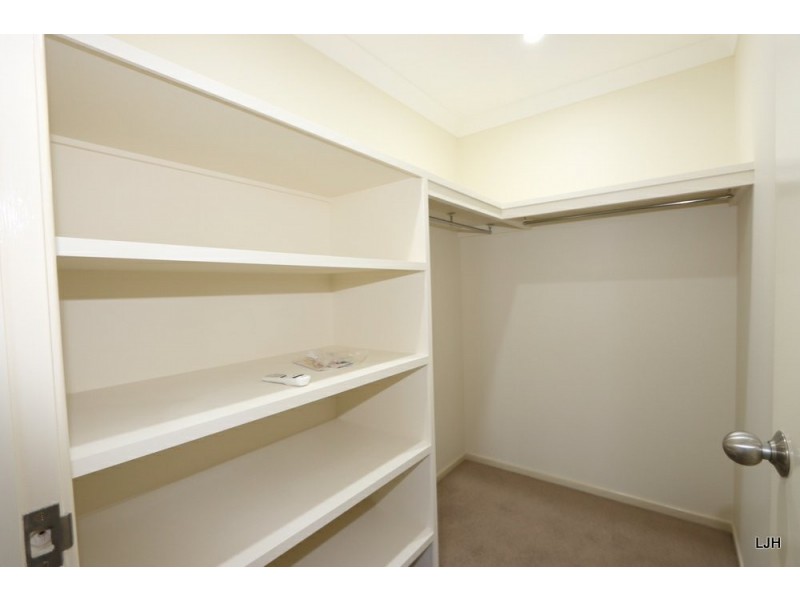 58 Canterbury Road, Emerald QLD 4720