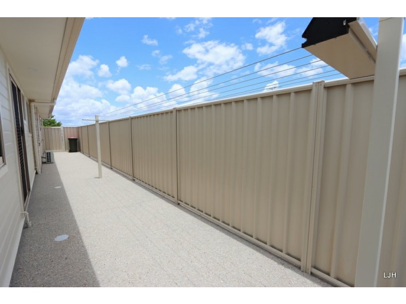 58 Canterbury Road, Emerald QLD 4720