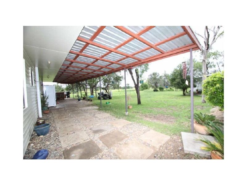 50 Hibernia Road, Capella QLD 4723