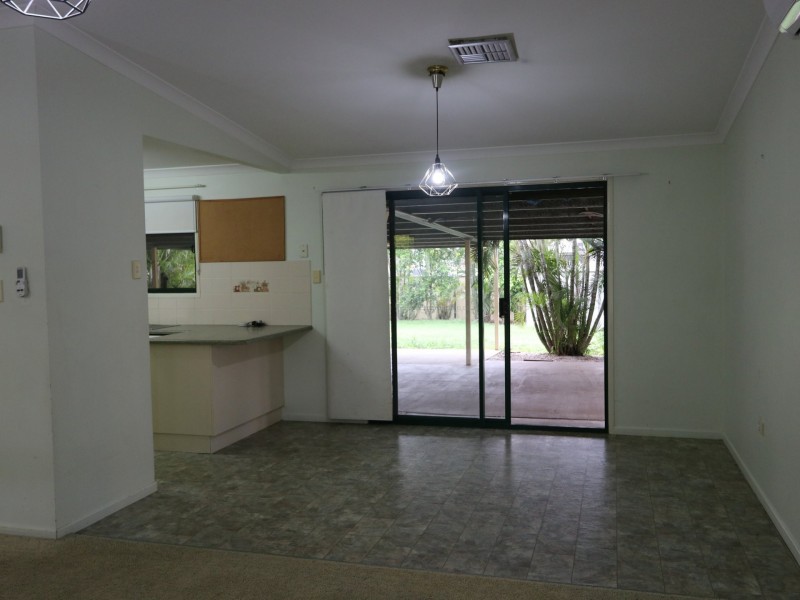 12 Cowan Crescent, Emerald QLD 4720