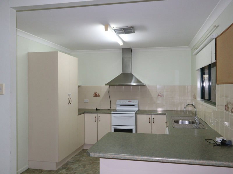 12 Cowan Crescent, Emerald QLD 4720