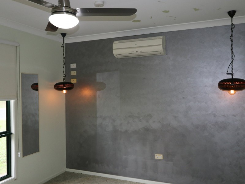 12 Cowan Crescent, Emerald QLD 4720