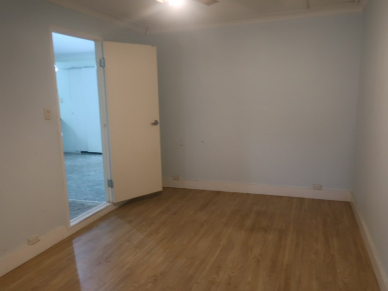 12 Cowan Crescent, Emerald QLD 4720