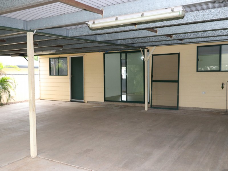 12 Cowan Crescent, Emerald QLD 4720