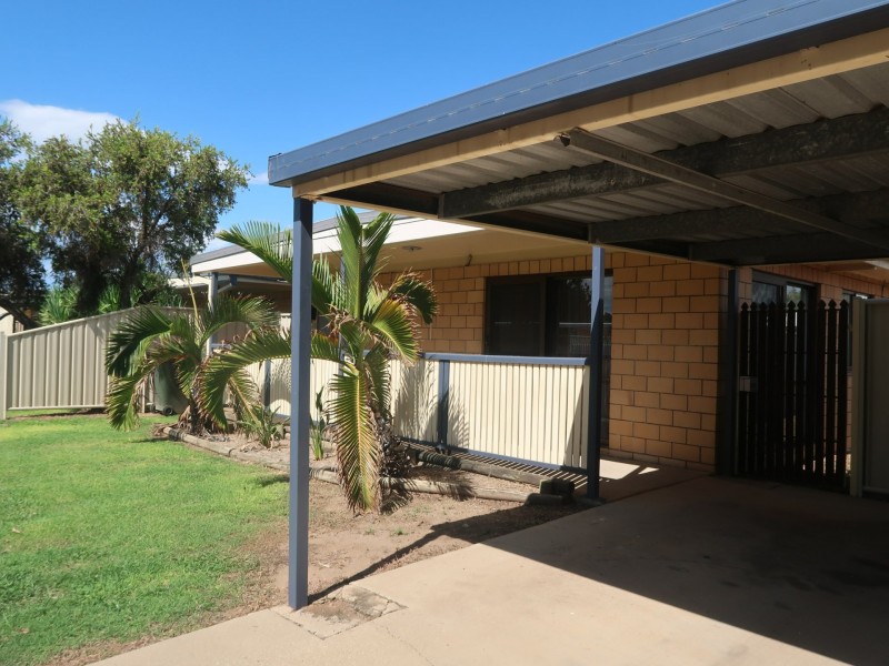 Unit 2/69 Esmond Street, Emerald QLD 4720