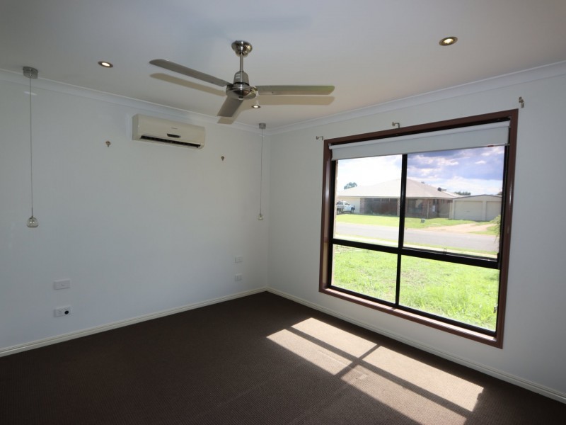 39 Blue Gums Drive, Emerald QLD 4720