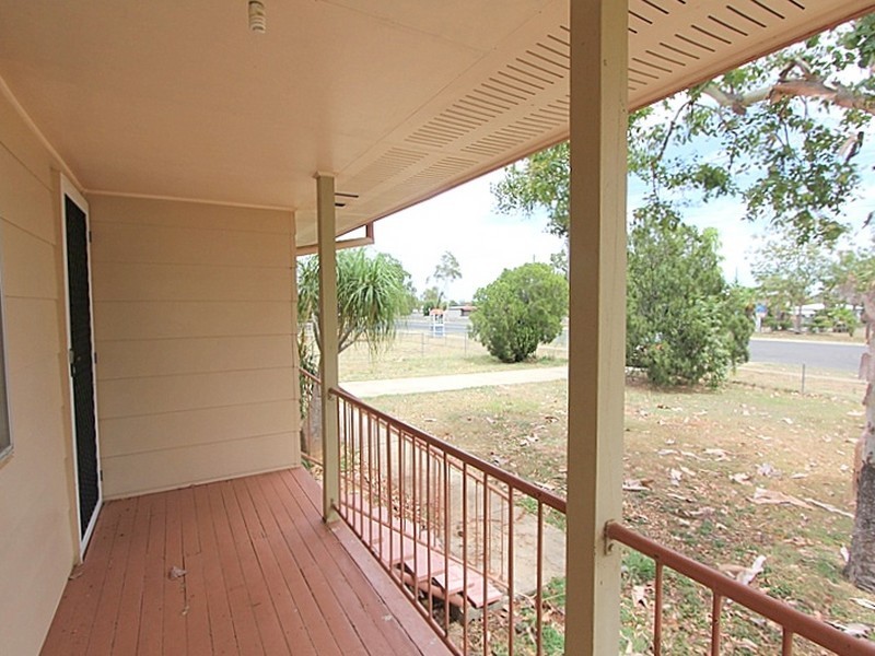 12 Langton Street, Capella QLD 4723