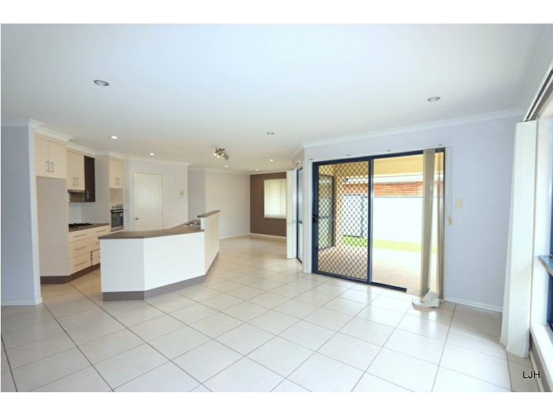 10 Crozier Court, Emerald QLD 4720