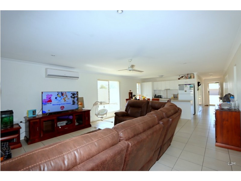 2 Lakeside Drive, Emerald QLD 4720