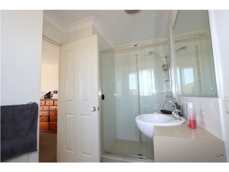 2 Lakeside Drive, Emerald QLD 4720