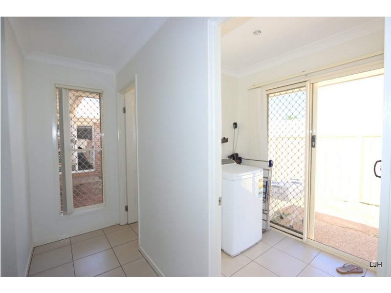 2 Lakeside Drive, Emerald QLD 4720