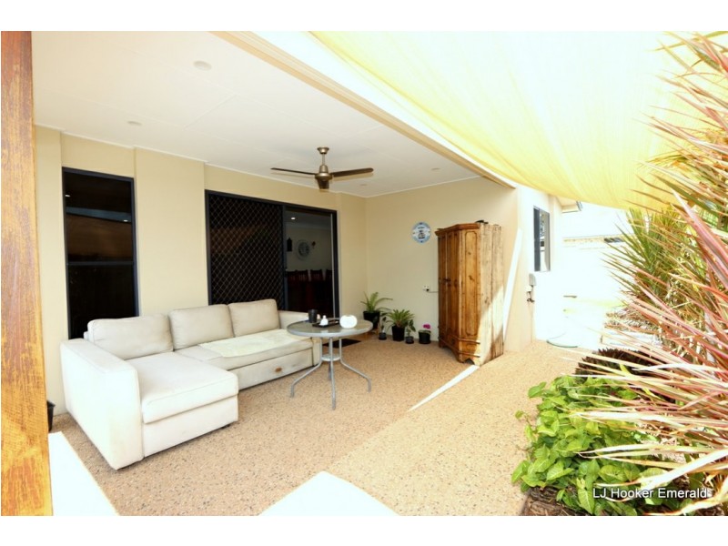 1/6 Grange Court, Emerald QLD 4720