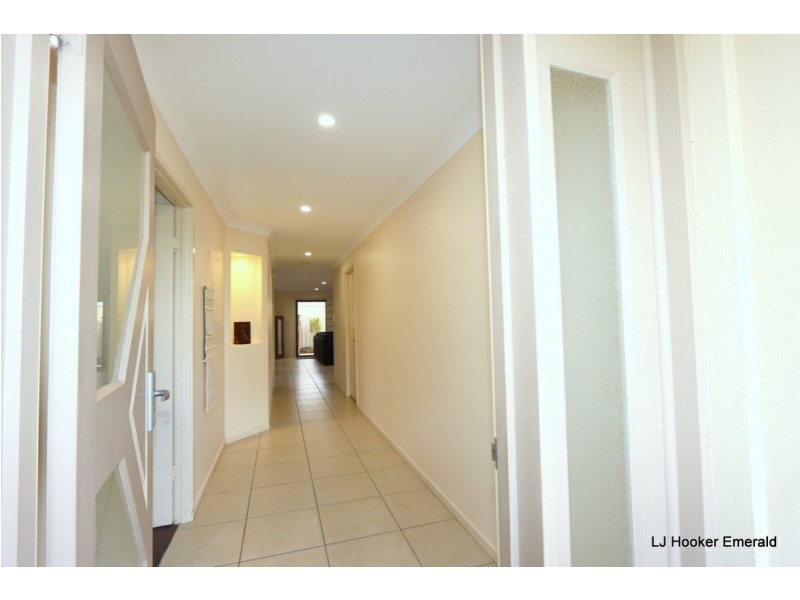 1/6 Grange Court, Emerald QLD 4720