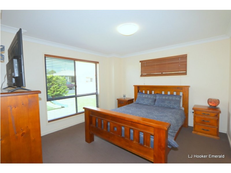 1/6 Grange Court, Emerald QLD 4720