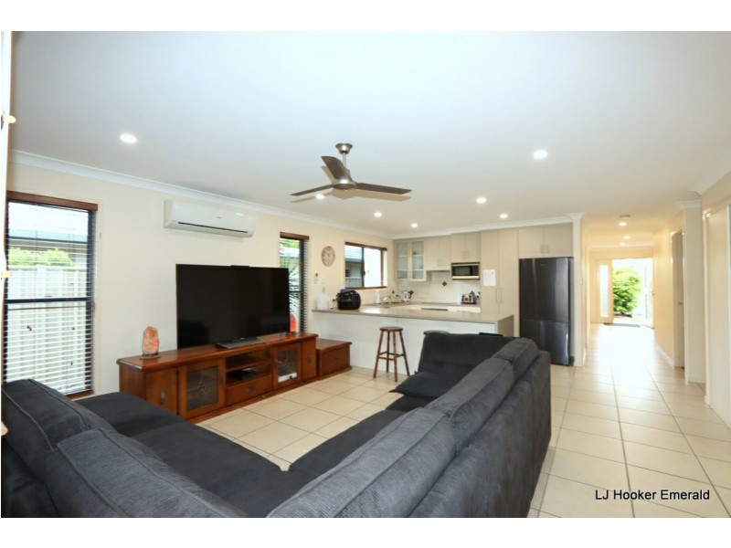 1/6 Grange Court, Emerald QLD 4720