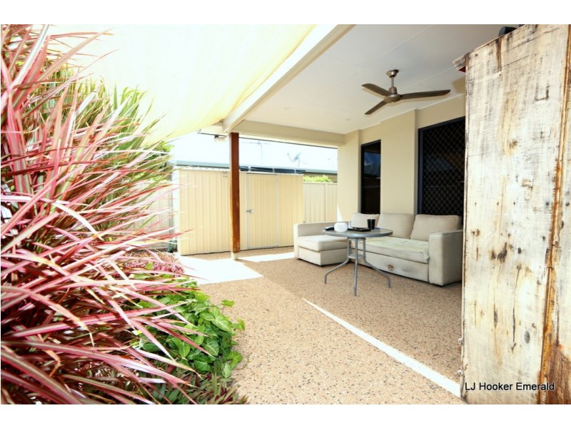 1/6 Grange Court, Emerald QLD 4720