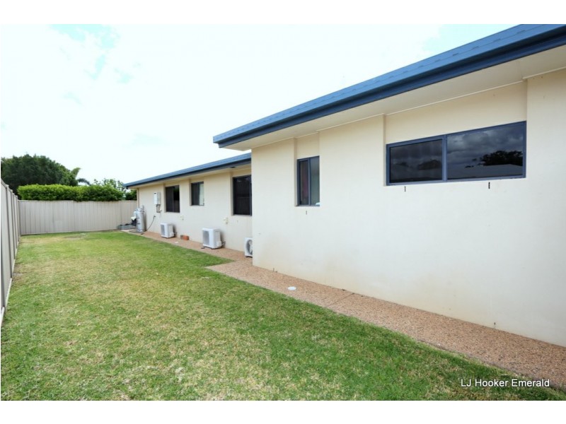 1/6 Grange Court, Emerald QLD 4720