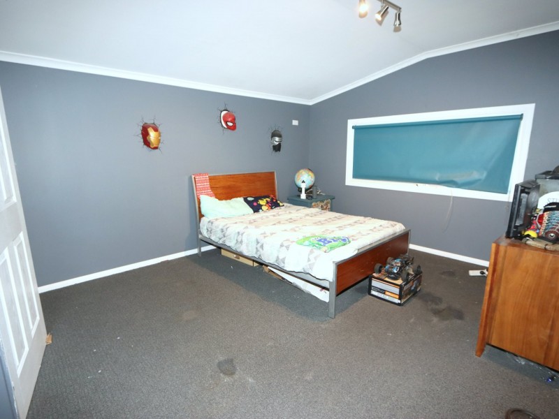 99 Ruby Street, Emerald QLD 4720