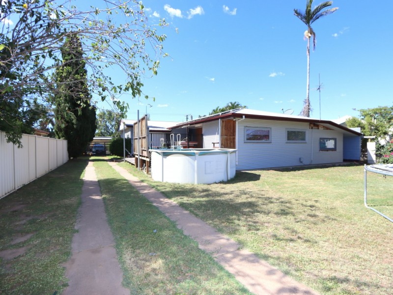 99 Ruby Street, Emerald QLD 4720