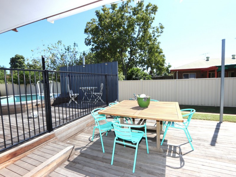 99 Ruby Street, Emerald QLD 4720