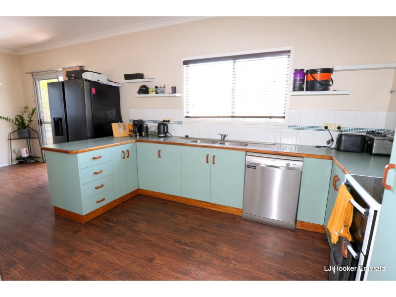 11 Bridgeman Street, Emerald QLD 4720