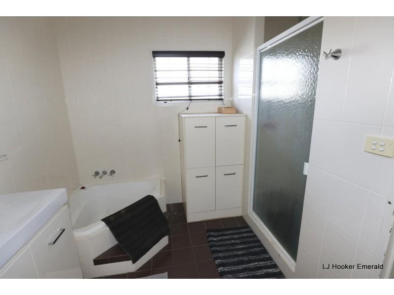 11 Bridgeman Street, Emerald QLD 4720