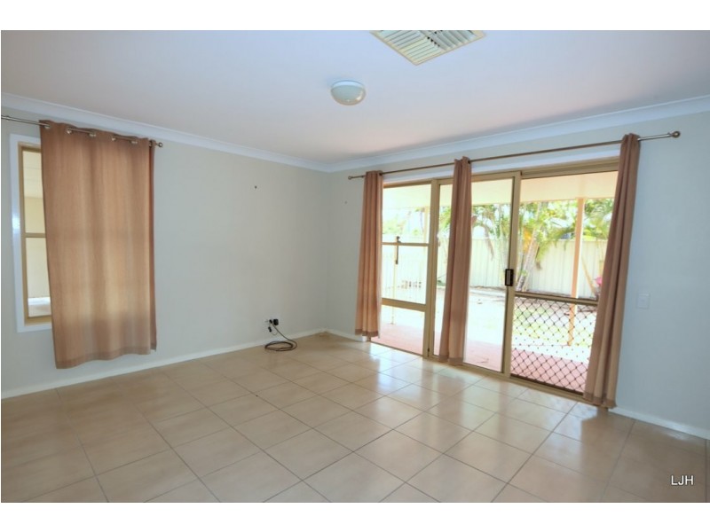 10 Peggy Court, Emerald QLD 4720