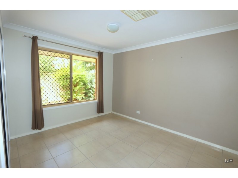 10 Peggy Court, Emerald QLD 4720