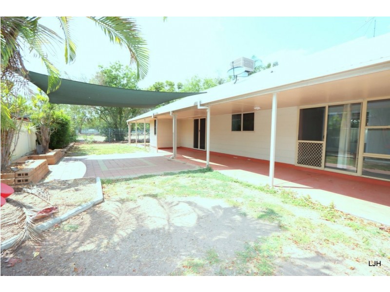 10 Peggy Court, Emerald QLD 4720