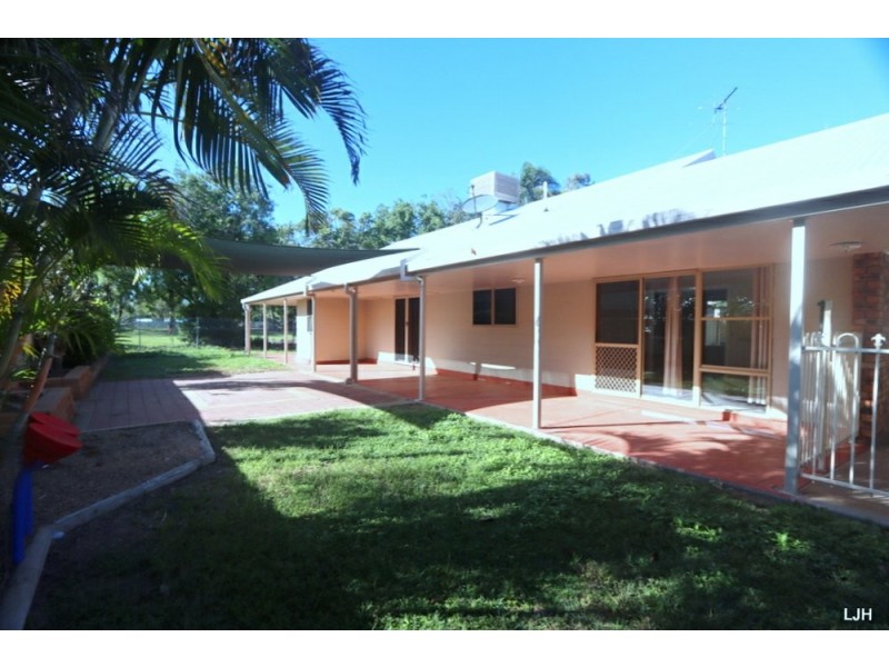 10 Peggy Court, Emerald QLD 4720
