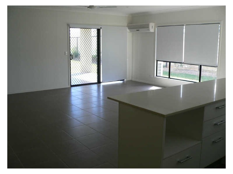 19 Glovar Street, Emerald QLD 4720