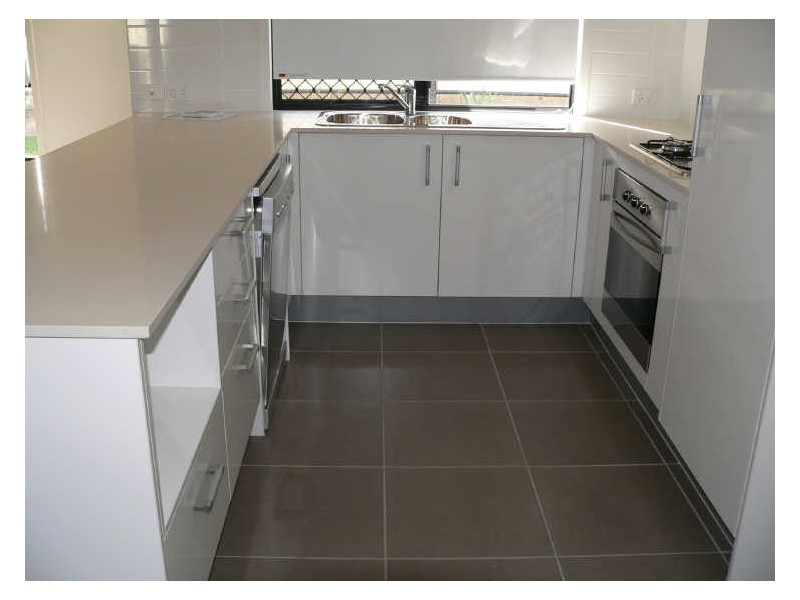 19 Glovar Street, Emerald QLD 4720