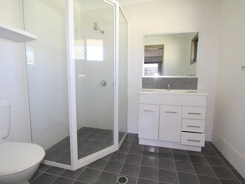 25 Berthun Street, Emerald QLD 4720