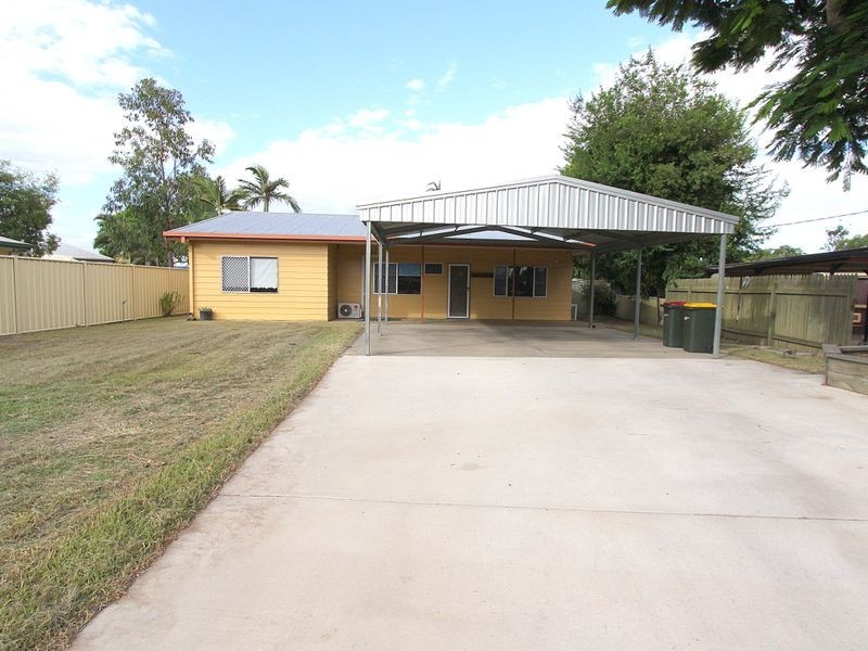 9 Dearden Place, Emerald QLD 4720