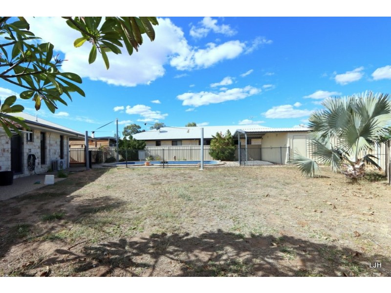 30 Bluegums Drive, Emerald QLD 4720